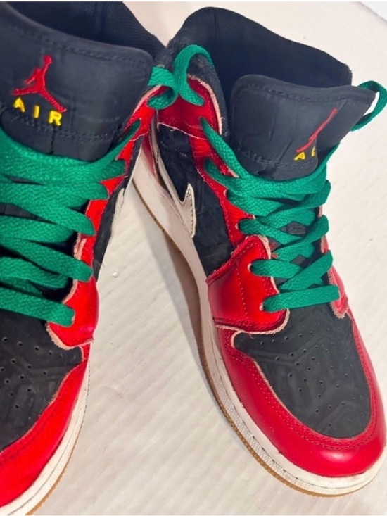 Nike Other - Air Jordan 1 Retro Mid SE
"Christmas Tree" Youth Size 6Y